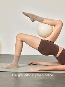 GLOWMODE 3 Pairs Make A Move Grip Scrunch Crew Socks - Multicolor - View 2