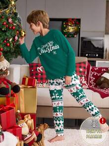 2 件男童圣诞快乐字母和鹿印花长袖上衣和裤子睡衣套装，圣诞主题，针织弹力面料 - 彩色 - 查看 1