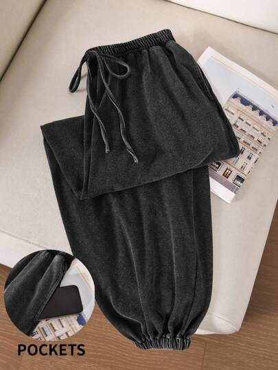 CosyJoli Plus Size Casual Acid-Washed Pocket Design Cuffed Pants