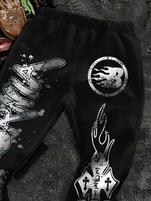 SHEIN Tween Boy Black Summer Streetwear City Break Casual Y2K Graffiti Portrait Star English Letter Sports Crew Neck T-Shirt And Flare Pants 2-Piece Set - Multicolor - View 6