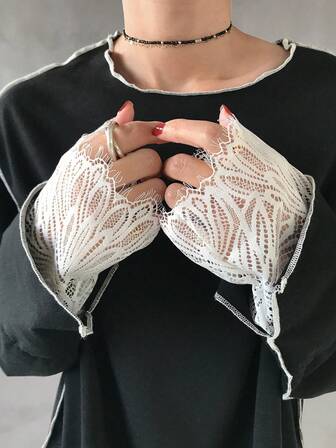 FRIFUL Women's Round Neck Loose Asymmetrical Lace Patchwork Contrast Color Trim Cuff Casual T-Shirt