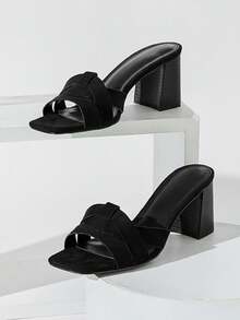 SHUZIA Fashionable Women's Crisscross Block Heel Slip-On Sandals - Black - View 5