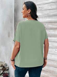 EMERY ROSE Plus Size Women's Orange Button Embellished Short Sleeve Shirt For Spring - Green - View 2