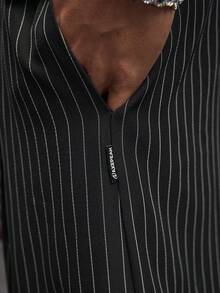 AXEPEAK Men's Pleated Pocket Striped Loose Casual Shorts - Black - View 5