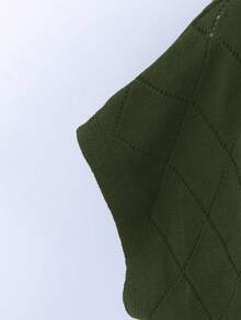 GlowEve CURVE 1 pieza Suéter de punto con botones dorados y patrón de diamantes para mujer de talla grande - Verde militar - Ver 4