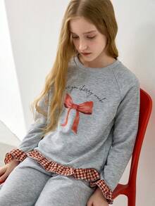 SHEIN Conjunto de dos piezas para niñas preadolescentes de primavera y otoño, 2026 Moda: Blusa de manga larga con estampado de moño y diseño de tela a cuadros, top casual de manga larga cómodo y pantalón de pierna ancha - Gris Claro - View 8