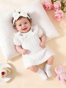 SHEIN 新生女婴白色刺绣彼得潘领连衣裙，公主风 - 白色 - 查看 9