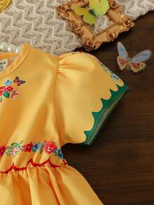 SHEIN Baby Girls' Floral Print Short Sleeve Yellow Dress, Featuring Rose Flower Pattern, Ruffle Sleeve Cuffs And Hem, Suitable For Holidays, Vacation And Daily Wear - Yellow - View 7