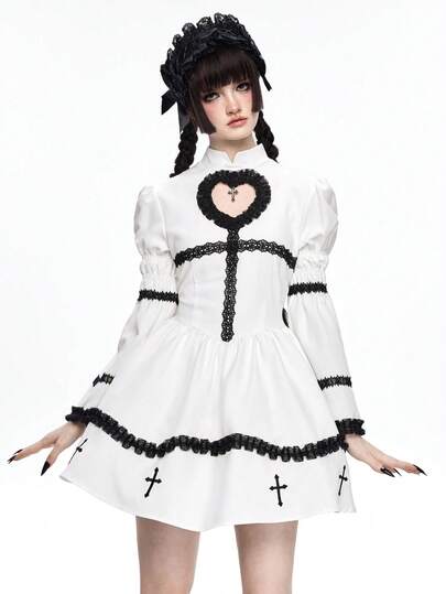 Goth Abito Lolita bianco con cuore gotico, taglio a-line e bordo in pizzo a contrasto