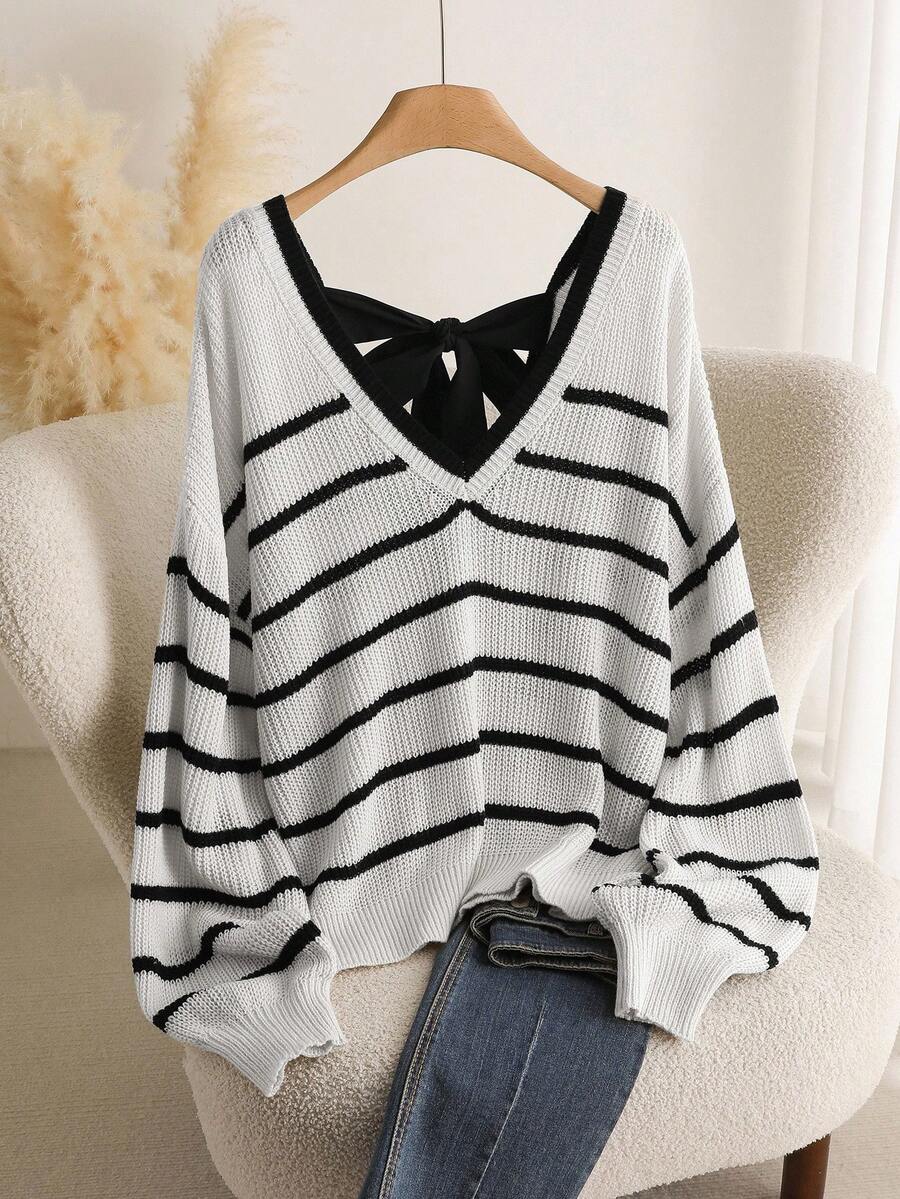 CosyJoli Áo len chui đầu kẻ sọc cổ chữ V tay dài cỡ lớn cho nữ, thiết kế nơ thắt lưng mặc hàng ngày, trang phục thường ngày và thời trang thu đông cho nữ - Đen và trắng - Xem 1