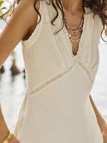 Aralina 女士休闲时尚优雅奢华褶皱V领中长连衣裙，完美适用于圣诞派对装扮，可搭配牛仔裤，也适合新年派对、各种活动季和派对季穿着。 - 米色 - 查看 4