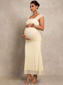 MaterniChic 孕妇纯色方领褶皱修身鱼尾下摆优雅连衣裙 - 杏色 - 查看 6