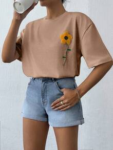 100%Cotton White Tshirt With Embroidery Detail - Camel - View 3