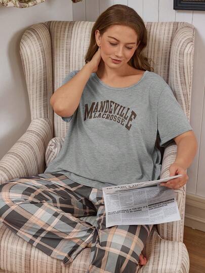 SHEIN Doze Lane Plus Size Women Gray Tone Round Neck English Letter Print Soft Plaid Print Knit Fabric Short Sleeve Top And Pants, American Casual Loungewear Set