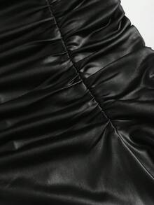 SHEIN Sweetro 街头风极简办公室穿搭：灰黑色波点印花长袖T恤，褶皱A字型背带裙，黑色涂层衬里，修身套装，适合所有季节 - 彩色 - 查看 6