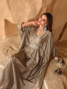 Al Najma 优雅奢华V领前襟缀满珍珠和水钻的蝙蝠袖连衣裙 - 香檳色 - 查看 7