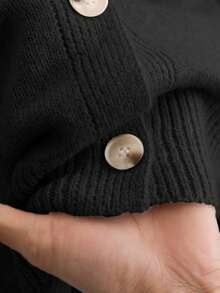 CosyJoli Cárdigan informal de talla grande con mangas de murciélago y flores 3D tejidas a mano - Negro - Ver 6