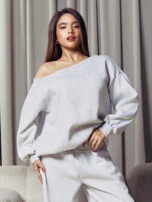 Criza Taa 宽松不对称肩部运动衫休闲、机场返校秋季秋冬圣诞节