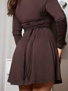 Lupita Cardoza 女士修身长袖高领荷叶边下摆迷你连衣裙，咖啡色，适合秋冬季分层搭配、约会或通勤，优雅卡其裙伞裙办公室装工作服秋季内衣