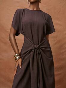 Zivah 2026春夏新品，适合情人节、音乐节、复活节、西部风、游牧风、波西米亚风、纳什维尔风、派对、婚礼、晚宴、约会、聚会、生日、学院风、学生装、日常休闲、百搭基础款、休闲、度假、邮轮旅行、海滩、日光浴、潮流、优雅、通勤、商务休闲等场合。圆领、腰部系带、宽松长裙、深棕色长款连衣裙、春夏连衣裙、派对连衣裙、度假连衣裙、休闲连衣裙、女装 - 咖啡棕 - 查看 8