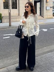 FRIFUL Ensemble 2 pièces chemise ample et débardeur pour femmes, tissu texturé avec nœud papillon décoratif à l'avant - Beige - Voir 4