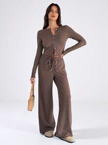 SHEIN Tall Bộ 2 món - Áo hoodie tay raglan màu đen dáng rộng có lớp lót giữ nhiệt và quần nỉ ống rộng màu nâu dành cho nữ. Bộ đồ hai mảnh kẻ sọc màu nâu. - màu nâu - Xem 4