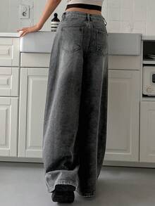 DAZY 女款寬鬆百搭牛仔褲，破洞撞色配口袋，日常休閒穿搭必備 - 深灰色 - 查看 5