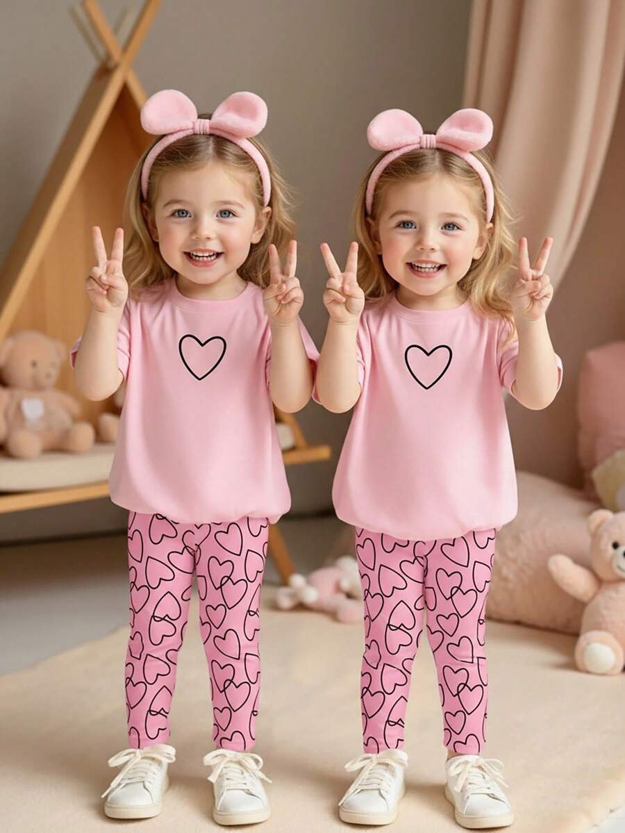 SHEIN Playful Pals 夏秋季女童休闲时尚创意个性清新可爱简约线条爱心印花舒适基础款短袖T恤和打底裤两件套,舒适日常穿着 - 彩色 - 查看 1