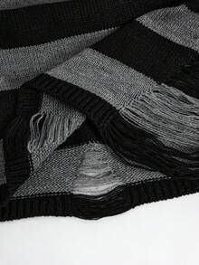 ROMWE Goth 时尚暗黑朋克风做旧设计收腰露肩圆领黑灰条纹毛衣 - 黑色 - 查看 11