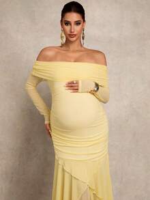 MaterniChic 孕妇纯色褶皱露肩长袖荷叶边下摆优雅连衣裙 - 黃色 - 查看 3