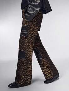 ROMWE MEN Street Life Men's Casual Fashion Street Leopard Print Patchwork Rivet Decor Flared Jeans - Brown - View 5