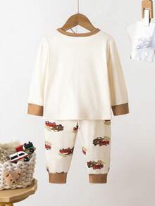 男婴针织圆领长袖上衣和裤子套装，常规版型，休闲时尚，汽车和英文印花睡衣家居服。