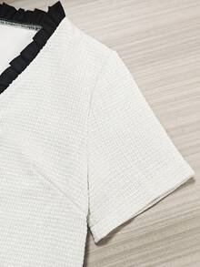 Chiquease 女士V领短袖毛衣，黑白撞色面料 - 黑與白 - 查看 6