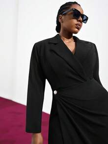 Maija Plus Size Women's Black Lapel Deep V Waist Design Pleated Urban Office Suit Dress Romantic, Fashion, Versatile; Comfortable, Stylish, Elegant, Casual, , Simple Daily Wear, Essential, Solid Color, Holiday Casual, Decent, Single Lady, Elegant Fashion Business Casual Woman Going Out Tops Women Business Casual Woman Fall Clothes Plus Size Date Night Outfits Women Business Casual Woman Curve Christmas Halloween Mexican African Blazer Dress Tuxedo Dress Women Wrap Dress Twist Front Dress/Fall/Winter - Black - View 4