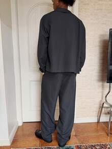 Manfinity Roghcode 男士休闲通勤纯色衬衫长裤套装 男士套装 男士两件套休闲西装 男士西装套装 灰色男士两件套运动服套装 - 深灰色 - 查看 2