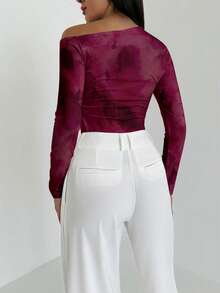 Aloruh 女士优雅秋冬斜肩安哥拉羊毛扎染全印花金属装饰修身T恤，百搭叠穿单品，复古时尚，适合优雅场合 - 酒紅色 - 查看 2
