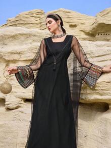 Al Najma 女士波西米亚风拼接印花薄纱喇叭袖长款束腰连衣裙 - 黑色 - 查看 4