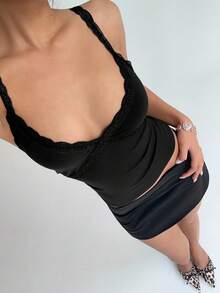 Aloruh 女士酒红色蕾丝拼接深V领修身吊带背心 - 黑色 - 查看 3