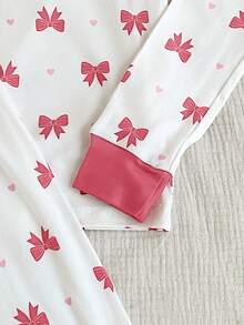 SHEIN Vintaside Kids 两件套女童睡衣套装，柔软舒适的长袖上衣，饰有蝴蝶结和爱心印花，搭配修身长裤，时尚休闲。 - 粉色 - 查看 4