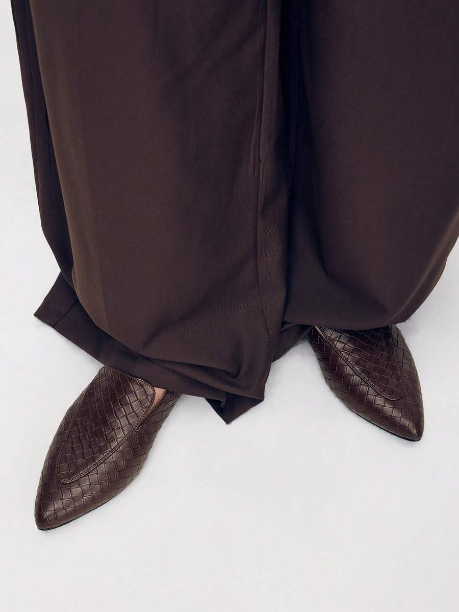 Mnmlis Women's Casual Versatile Commuting Minimalist Textured Flats For Christmas - Coffee Brown - View 1