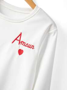 Resyla Women's Fashionable Heart Embroidery Crew Neck Sweatshirt, Suitable For Spring/Summer, Valentine's Day