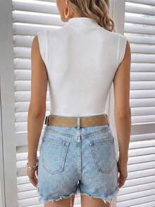 Blusa Elegante Sin Mangas para Mujer – Cuello Alto, Corte Slim y Tela Suave Premium | Ideal para Looks Modernos y Sofisticados - Blanco - Ver 2