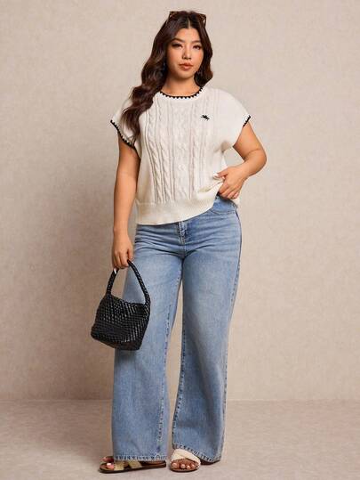 Elaquor Plus Size Women's Knight Embroidery Floral Trim Round Neck Batwing Short Sleeve Knit Top Casual Spring Top For Women