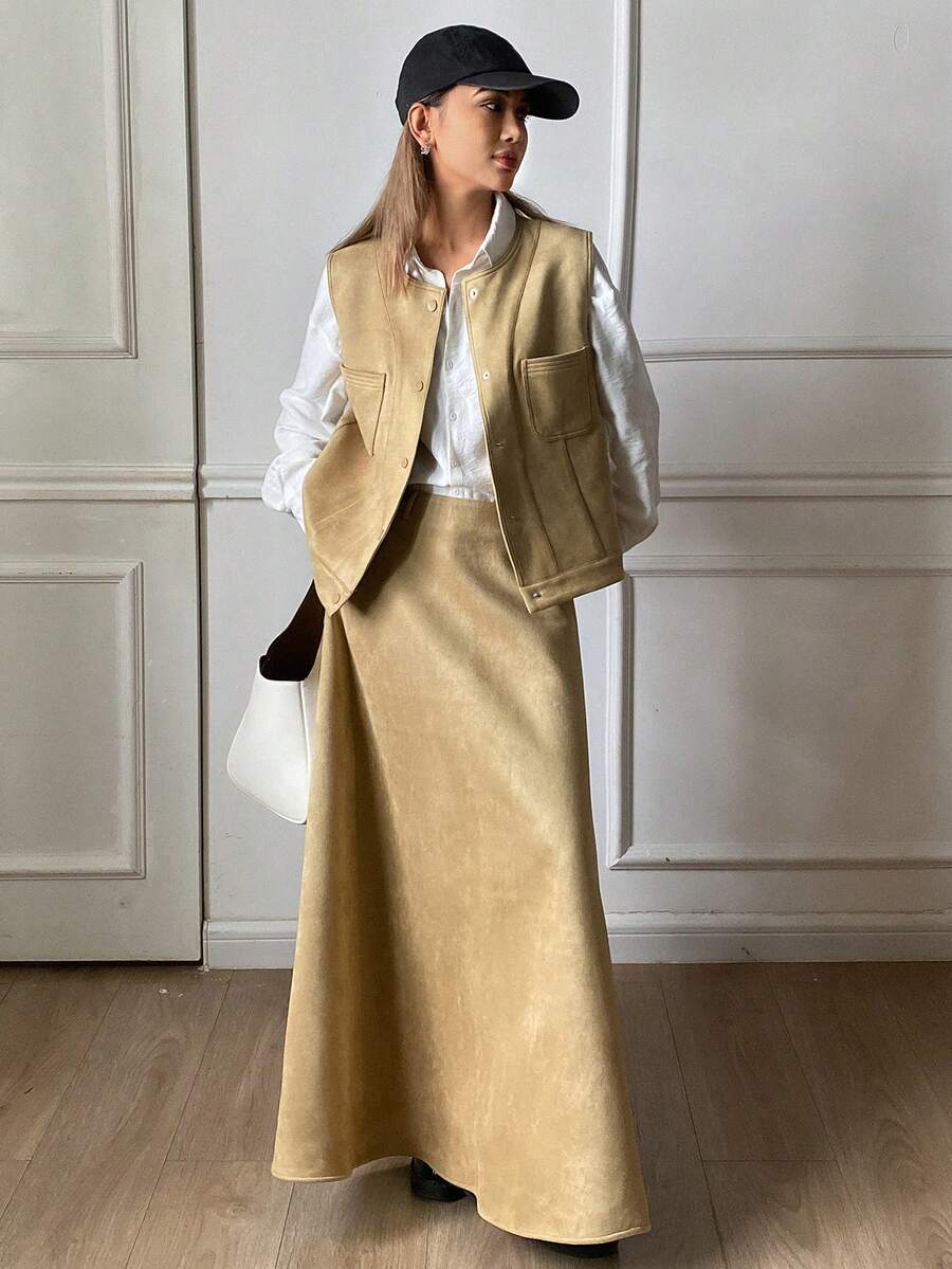 Livesso 女士休闲无袖上衣和裙子两件套 - 卡其色 - 查看 1