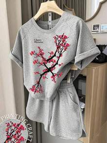 EMERY ROSE Plus Size Women Letter & Branch Print Raglan Short Sleeve T-Shirt And Shorts Casual Set - Grey - View 1