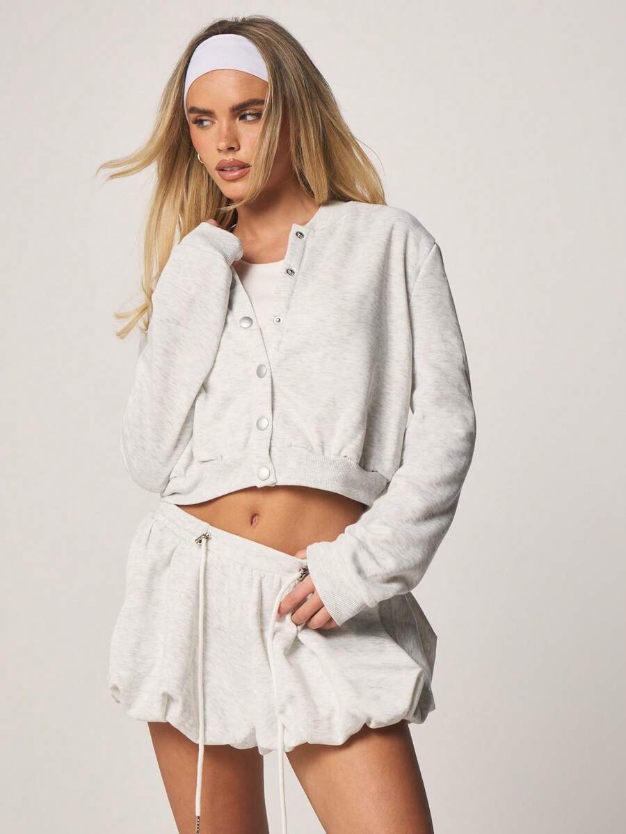 MISSGUIDED 罗纹袖口短款纽扣卫衣，休闲舒适，冬季开衫款式 - 淺灰色 - 查看 1