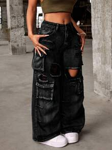 SHEIN PETITE Pantalones de mezclilla tipo cargo de pierna ancha casual para damas con agujeros y bolsillos desgastados - Negro - Ver 1