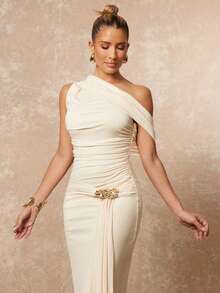 Lumalex 早春女士金属花朵装饰褶皱紧身连衣裙,优雅露肩设计,奢华新年新造型,低调奢华,适合舞会、聚会、宴会、低调奢华、闪耀节日派对、锐舞音乐节、郊游、度假、户外、层次丰富,适合婚礼、情人节礼物指南、浪漫情人节穿搭、季节宴会、身份派对、新年派对造型、派对礼服、早春秋季连衣裙 - 白色 - 查看 9