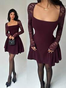 Aloruh فستان قصير مكشكش بخصر مطوي مع تصميم رقعة من الدانتيل وياقة مربعة للنساء - الأرجواني - مشاهدة 2