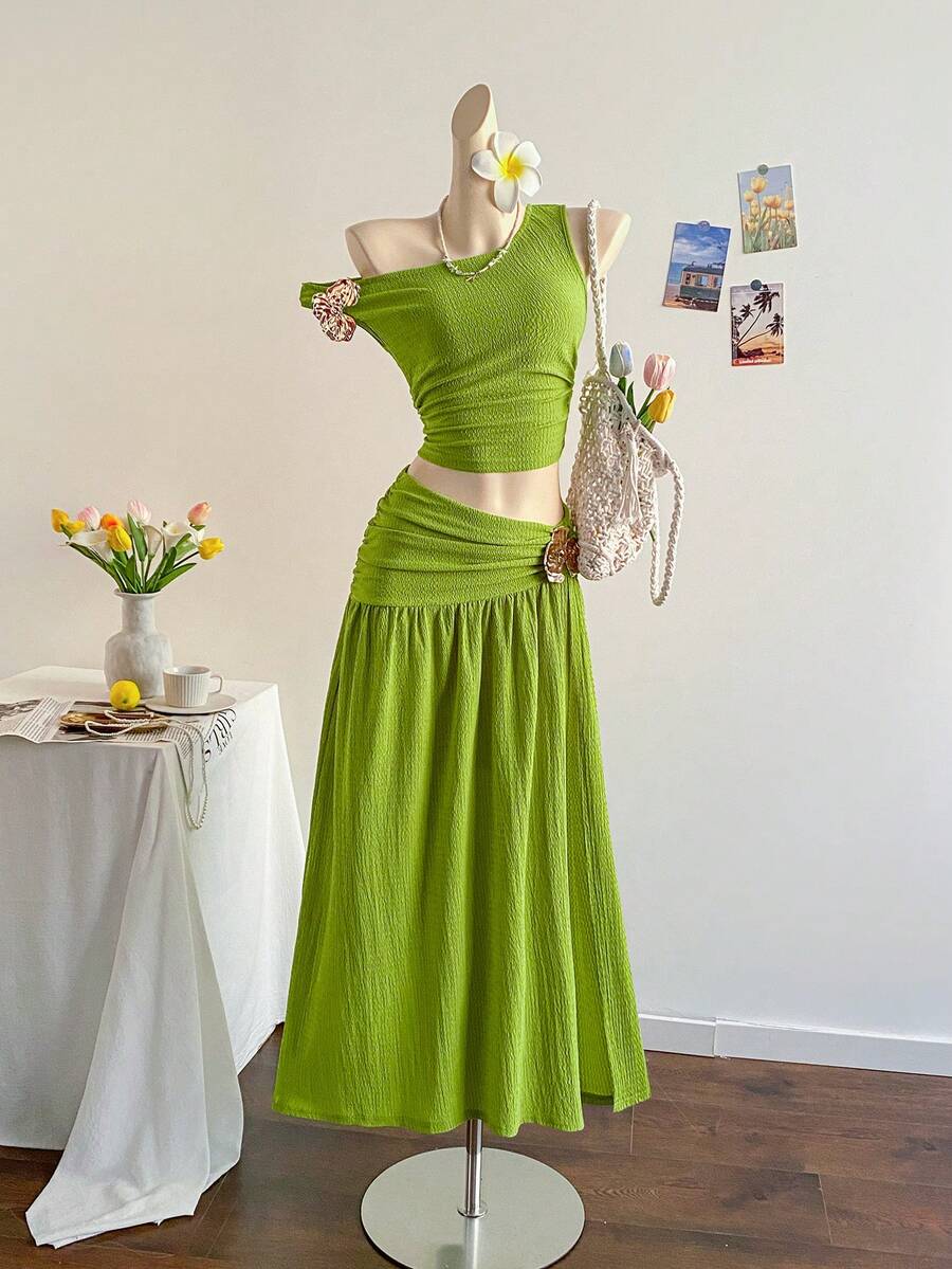 Soleia 2pcs Women's Green Textured Knit Crop Top With Metallic Flower Accent & Low Waist Maxi Skirt Set, Suitable For Vacation, Beach, Date, Music Festival, Boho Style - Green - View 1